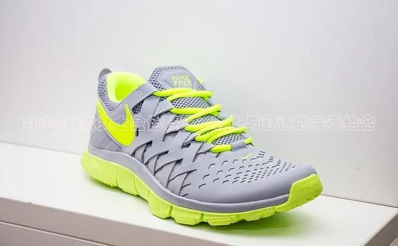 意昂体育3娱乐用176五八27从颐驰 062024 新款女士金色鞋子：时尚与舒适的完美结合