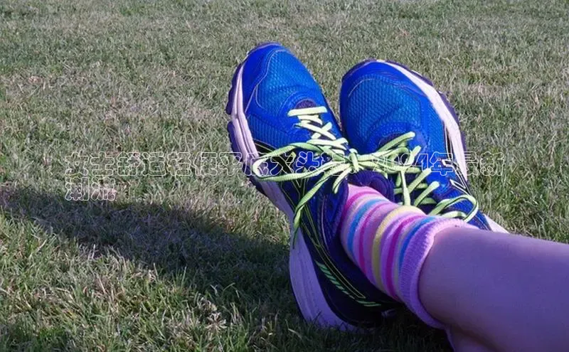 意昂体育3娱乐用176五八27从每日互动女士舒适轻便平底大头鞋：2024年最新
潮流