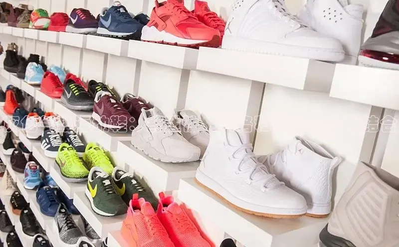 意昂3手游官网下载梯哥哥科技灰色气垫运动鞋：舒适性、风格和性能的完美结合