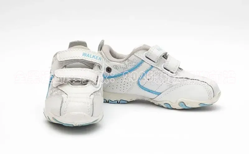 全黑运动鞋女款：2025新款潮流前沿